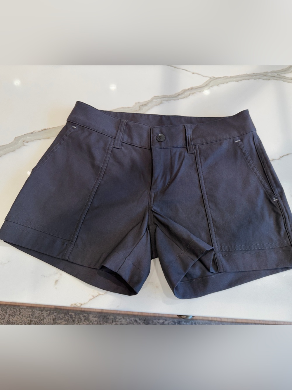 Stio Shorts - Size 2 - like new! Charcoal